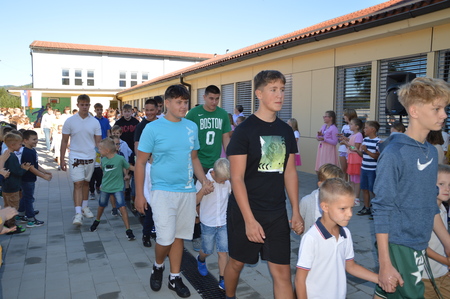 Špalir prvošolčki 4